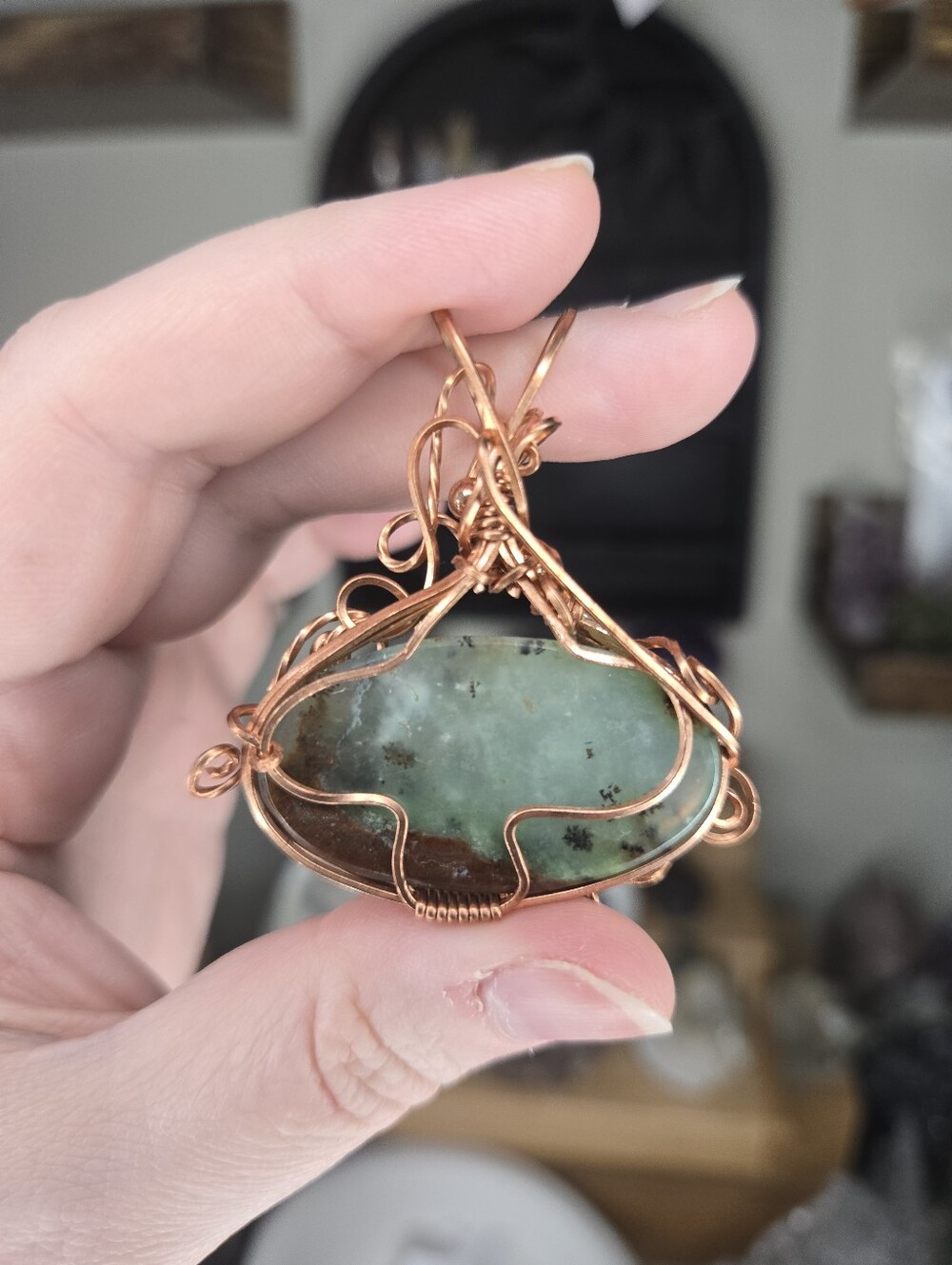 Chrysoprace Oval Swirl Wire Wrap Crystal Pendant - Picture 3 of 4